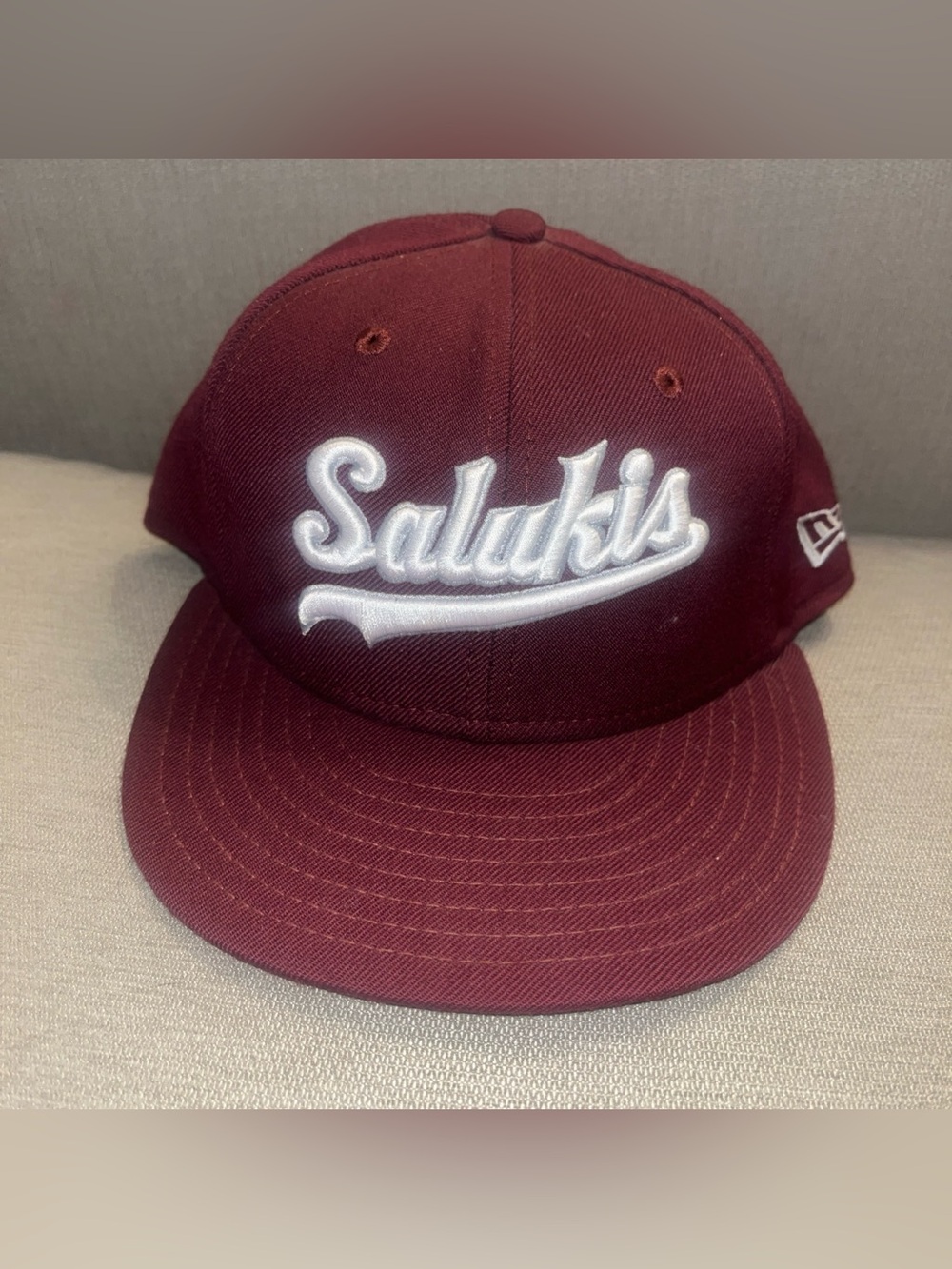 Southern Illinois SIU Salukis Fitted Hat 7 1/4 New Era Cap Maroon White Stitched